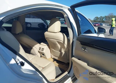 2013 Lexus Es 350 z USA, uszkodzony, nr VIN JTHBK1GG2D2077229